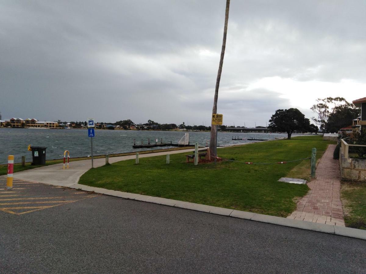 Mandurah Central Estuary Soldiers Cove Townhouse ภายนอก รูปภาพ